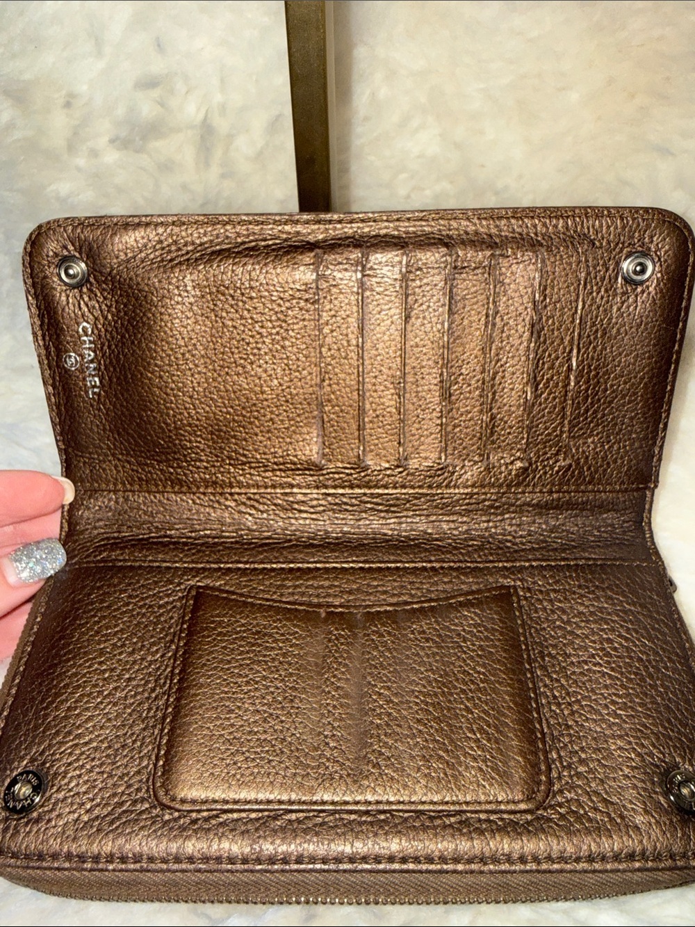 CHANEL Metallic Bronze Quilted CC Zip Wallet - Picture 4 of 6